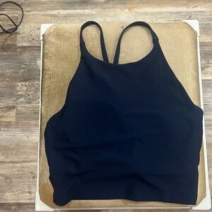 Cute dark blue workout top from old navy!! Size small